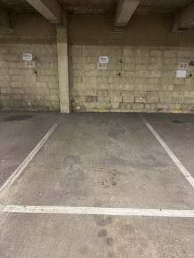 Parking – 10 m² environ